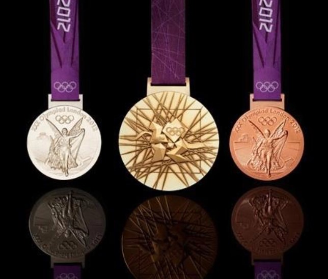 伦敦当局在特拉法加广场发布了2012年伦敦奥运会的奖牌设计