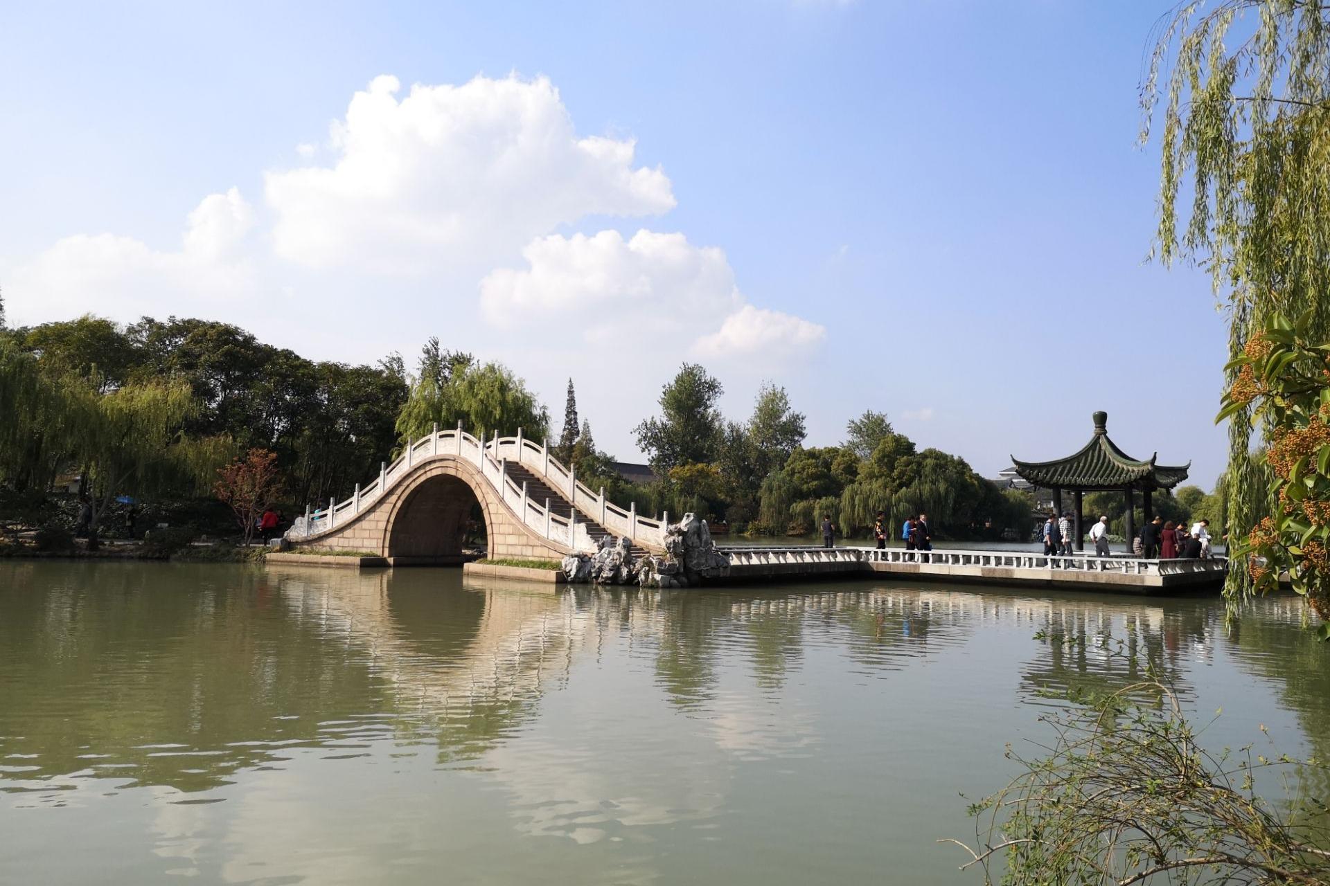广东一个免费的5A级西湖，古迹众多游人如织，媲美杭州西湖__财经头条