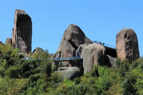 巨石山生态文化旅游区